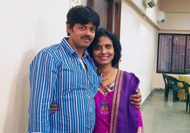Supriya Joshi poses for a photo with her husband Raj. (HT Photo) Supriya Joshi poses for a photo with her husband Raj. (HT Photo)