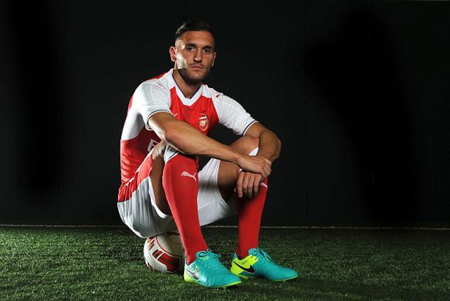Arsenal unveil new signing Lucas Perez at London Colney. (Photo: Arsenal FC) Arsenal unveil new signing Lucas Perez at London Colney. (Photo: Arsenal FC)