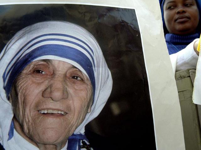 Nuns near the portrait of Mother Teresa during the beatification ceremony led by Pope John Paul II October 19, 2003 in Vatican City, Italy.(Getty Images/ File photo) Nuns near the portrait of Mother Teresa during the beatification ceremony led by Pope John Paul II October 19, 2003 in Vatican City, Italy.(Getty Images/ File photo)
