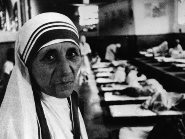 Mother Teresa, seen in her hospital around the time she was awarded the Templeton Prize for Progress.(Mark Edwards/Getty Images)