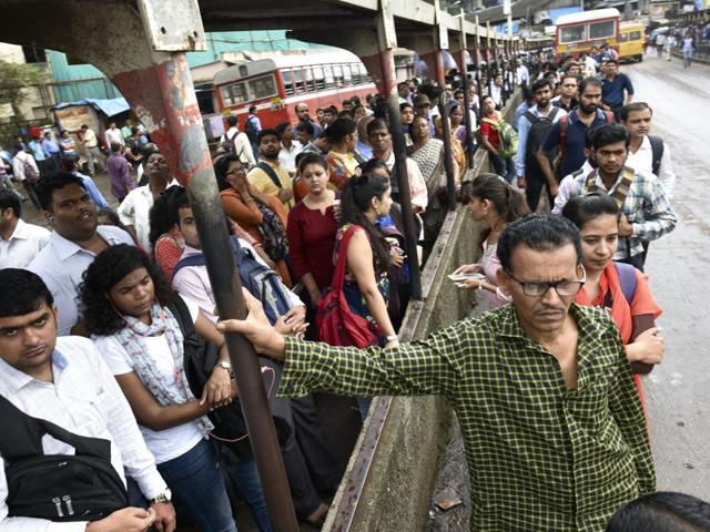 Strike causes long queues of people waiting for a ride outside Bandra station on Wednesday (Kunal Patil/HT Photo) Strike causes long queues of people waiting for a ride outside Bandra station on Wednesday (Kunal Patil/HT Photo)