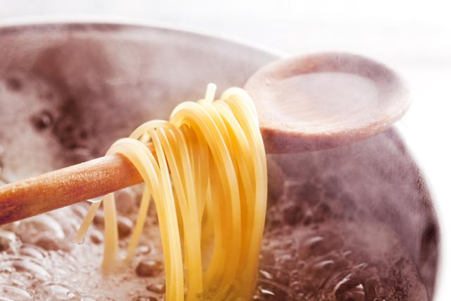 After you boil, drizzle some oil and massage it over the noodles. (Getty Images/iStockphoto) After you boil, drizzle some oil and massage it over the noodles. (Getty Images/iStockphoto)