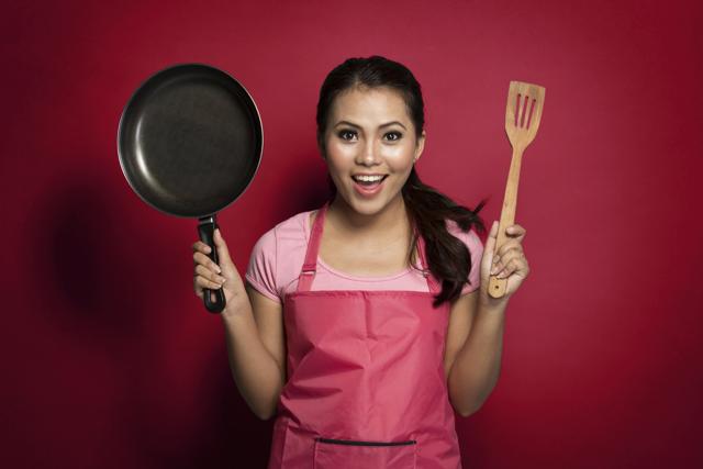 Woman is ready to cook.(Getty Images/iStockphoto)