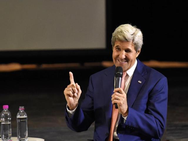 US secretary of state John Kerry interacts with students at the Indian Institute of Technology in New Delhi. (Sanjeev Verma/HT Photo) US secretary of state John Kerry interacts with students at the Indian Institute of Technology in New Delhi. (Sanjeev Verma/HT Photo)