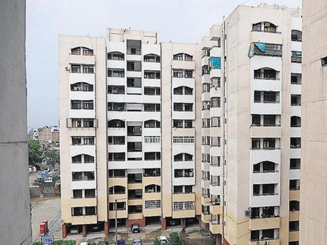 The current requirement is of 25 lakh affordable houses across the state, of which 11 lakh are in Mumbai and its suburbs. (HT File Photo) The current requirement is of 25 lakh affordable houses across the state, of which 11 lakh are in Mumbai and its suburbs. (HT File Photo)