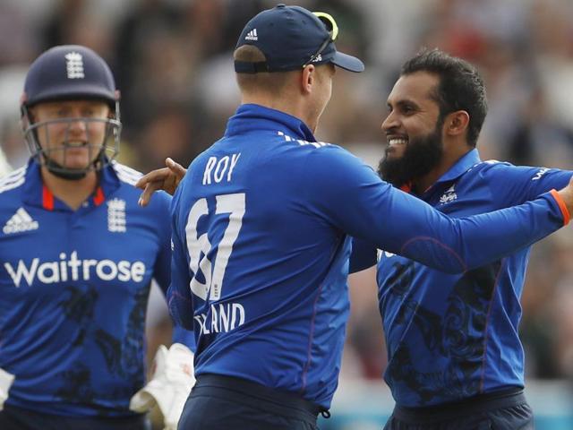 England's Jonny Bairstow celebrates his fifty with Moeen Ali. (REUTERS) England's Jonny Bairstow celebrates his fifty with Moeen Ali. (REUTERS)