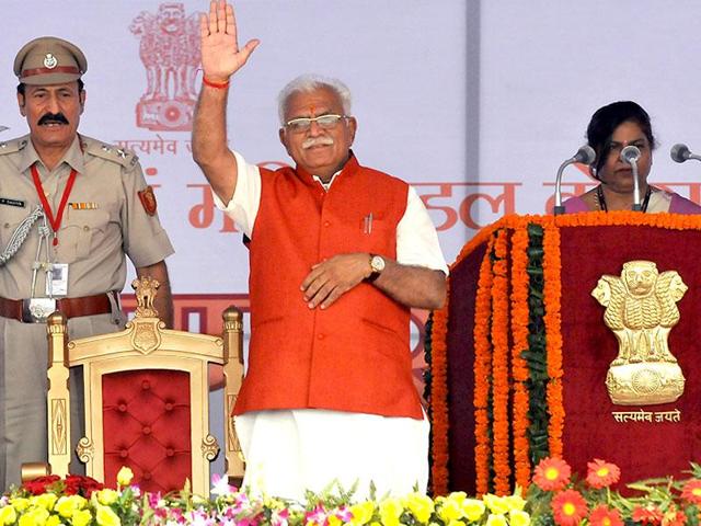 The monthly district grievances committee meeting, which is presided over by chief minister Manohar Lal Khattar in Gurgaon, will now be held on Sunday instead of Monday (HT Photo) The monthly district grievances committee meeting, which is presided over by chief minister Manohar Lal Khattar in Gurgaon, will now be held on Sunday instead of Monday (HT Photo)