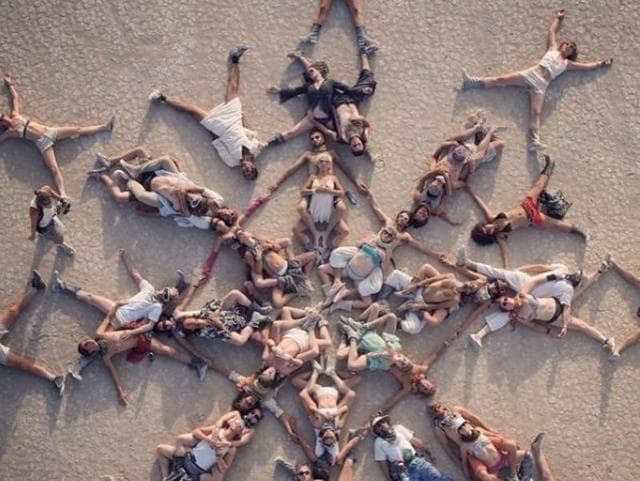 They come to the desert to find community and peace. (Instagram)