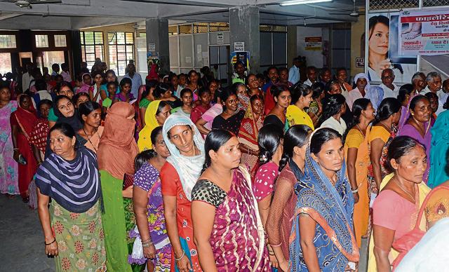 The rush of outdoor patients in PMCH on Friday. (Chandan Paul / HT Photo) The rush of outdoor patients in PMCH on Friday. (Chandan Paul / HT Photo)