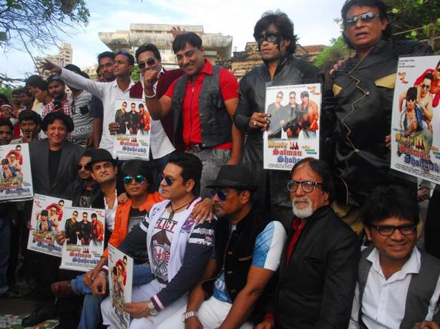 Just like Amitabh Bachchan, his duplicate also took the lead in the promotional event. (IANS)