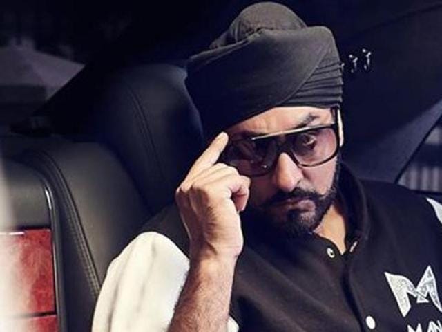 Manj, who has cast actors Amy Jackson and Sunny Leone in the videos of his singles, says he wants to involve more Bollywood stars in his music videos. (Photo: Facebook/manjmusiik) Manj, who has cast actors Amy Jackson and Sunny Leone in the videos of his singles, says he wants to involve more Bollywood stars in his music videos. (Photo: Facebook/manjmusiik)