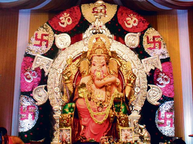 The Ganesh Puja pandal of GSB Seva Mandal at King's Circle, Mumbai, India. GSB Seva Mandal has bought insurance cover worth Rs 300 crore for the Ganesh Puja(Satyabrata Tripathy/ Hindustan Times) The Ganesh Puja pandal of GSB Seva Mandal at King's Circle, Mumbai, India. GSB Seva Mandal has bought insurance cover worth Rs 300 crore for the Ganesh Puja(Satyabrata Tripathy/ Hindustan Times)