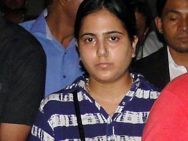 Ritu Kumar leaves Sultanpuri jail after meeting her husband, sacked Delhi cabinet minister Sandeep Kumar, on Sunday. Kumar has been charged with rape after a sex tape surfaced.(HT Photo)