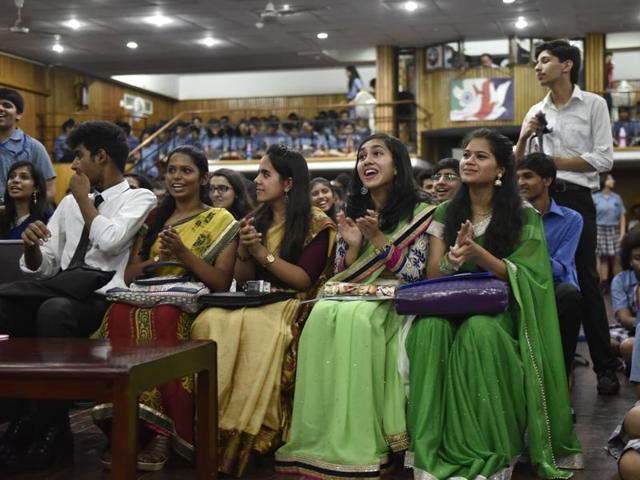 Teachers’ Day celebration in progress at a city schools in New Delhi on Monday. (Saumya Khandelwal/HT PHOTO)