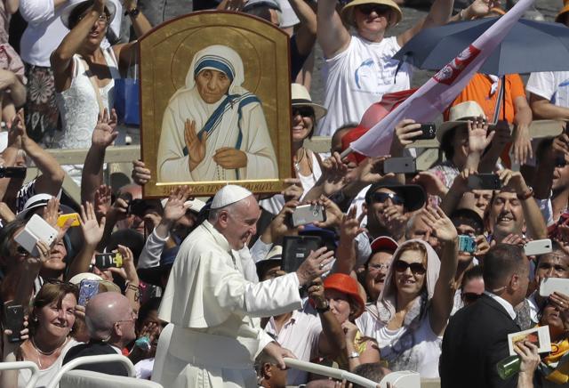 Pope Francis declared Mother Teresa a saint on Sunday in Vatican. (AP) Pope Francis declared Mother Teresa a saint on Sunday in Vatican. (AP)