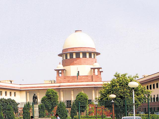 Supreme Court gave the Centre four weeks’ time to file its response on the right of Muslim women in matrimonial matters relating to divorce and maintenance, including triple talaq.(HT File Photo)