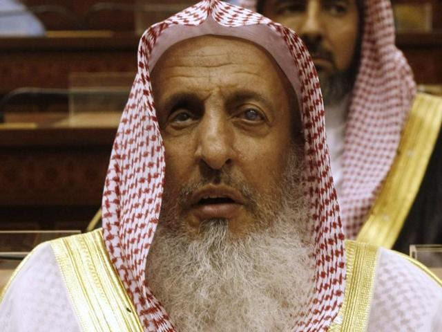 Sheikh Abdul Aziz al Sheikh, the Saudi grand mufti listens to a speech of King Abdullah of Saudi Arabia at the Consultative Council in Riyadh. (AP File Photo) Sheikh Abdul Aziz al Sheikh, the Saudi grand mufti listens to a speech of King Abdullah of Saudi Arabia at the Consultative Council in Riyadh. (AP File Photo)