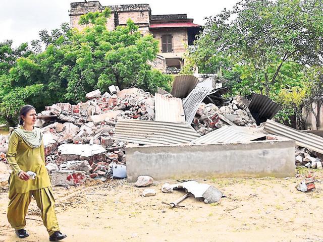 The JDA had demolished enchroachments on Rajmahal Palace Hotal land on August 24. (HT File Photo) The JDA had demolished enchroachments on Rajmahal Palace Hotal land on August 24. (HT File Photo)