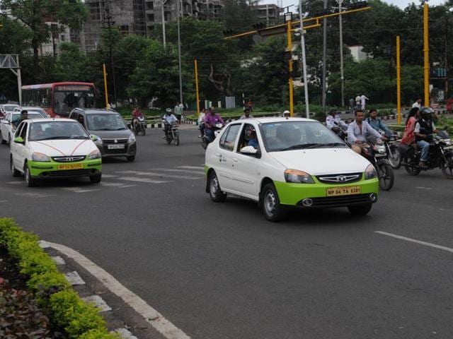 Transport aggregators like Ola, Uber and Meru are yet to comply with the norms prescribed by the state transport department.(HT Photo) Transport aggregators like Ola, Uber and Meru are yet to comply with the norms prescribed by the state transport department.(HT Photo)