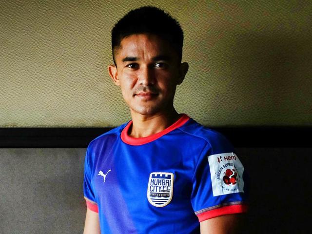 Mumbai City FC- Sunil Chhetri Fan Jersey (XS) : : Sports