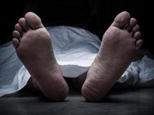 A 20-year-old woman, who worked as a domestic help in Indirapuram, was found dead after falling from the 11th floor of a building on Saturday night, say police. (HT Representative Photo) A 20-year-old woman, who worked as a domestic help in Indirapuram, was found dead after falling from the 11th floor of a building on Saturday night, say police. (HT Representative Photo)