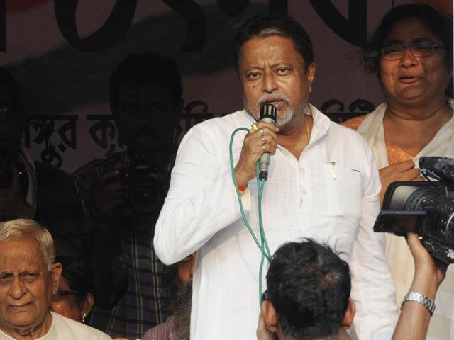 The stage will be raised exactly where Mamata Banerjee had her 16-day dharna in front of the Nano plant (August-September 2008) that ultimately forced the Tatas to pull out. (Ashok Nath Dey/HT Photo) The stage will be raised exactly where Mamata Banerjee had her 16-day dharna in front of the Nano plant (August-September 2008) that ultimately forced the Tatas to pull out. (Ashok Nath Dey/HT Photo)