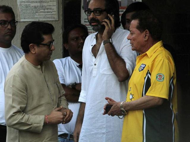 MNS chief Raj Thackeray and Bollywood writer Salim Khan during the festivities of Gansha festival at the writer’s residence. (yOGEN sHAH)