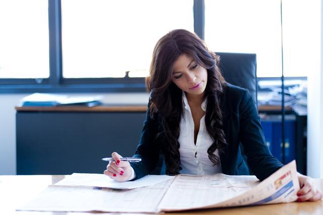The authors of the study said it was the first to compare men and women working equal hours, distinguishing between full-time and part-time employees. (Shutterstock )