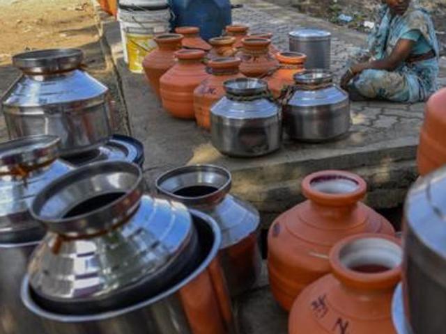 Miffed over UP government’s inability to provide clean drinking water to 6 western districts, the NGT lambasted authorities and said they have no respect for human lives. (Satish Bate/HT File Photo) Miffed over UP government’s inability to provide clean drinking water to 6 western districts, the NGT lambasted authorities and said they have no respect for human lives. (Satish Bate/HT File Photo)