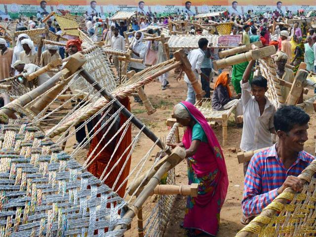 Undeterred by the loot of khats, the local word for strung cots, Gandhi will hold more such meetings -- more than one on many days -- during the month-long yatra. (Rajesh Tripathi/HT Photo) Undeterred by the loot of khats, the local word for strung cots, Gandhi will hold more such meetings -- more than one on many days -- during the month-long yatra. (Rajesh Tripathi/HT Photo)