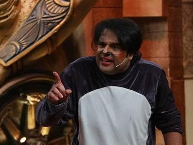 Krushna Abhishek on the sets of Comedy Nights Bachao. Krushna Abhishek on the sets of Comedy Nights Bachao.