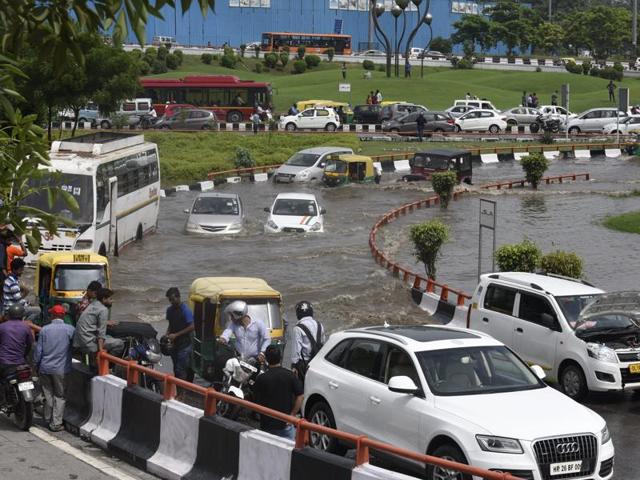 The maintenance of the drainage networks is critical for avoiding repeated floods.(Sanchit Khanna/HT Photo)