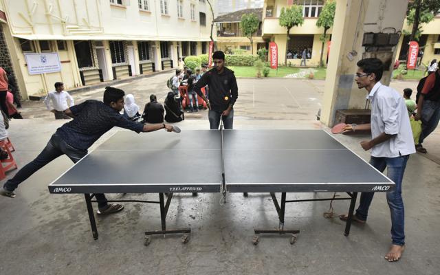 Wilson College gymkhana in has a dozen badminton racquets, high-quality gloves and boxing bags, among other facilities. (Arijit Sen/HT PHOTO) Wilson College gymkhana in has a dozen badminton racquets, high-quality gloves and boxing bags, among other facilities. (Arijit Sen/HT PHOTO)