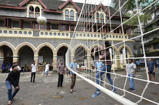 St Andrews College, Bandra, saw the number of students visiting double after they upgraded their equipment.(Satish Bate/HT PHOTO)