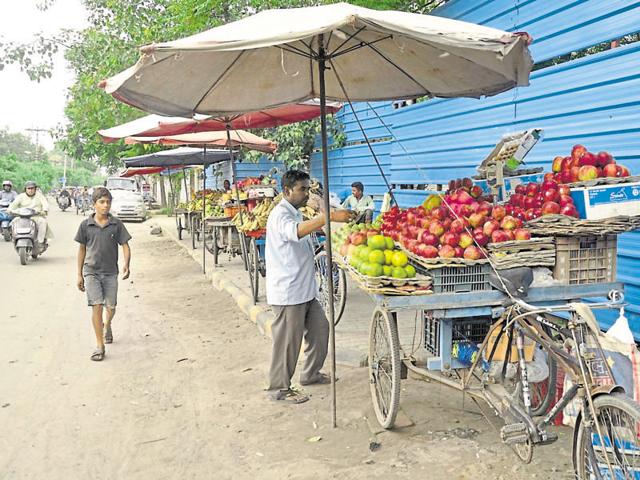 Even the smart cards to be given to the registered vendors in the city have not been made. (HT Photo) Even the smart cards to be given to the registered vendors in the city have not been made. (HT Photo)