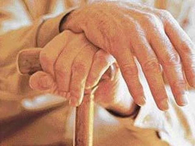 A total of 12 acres of land has been identified by DDA in Dwarka, Delhi, on which 1,550 studio apartments will be constructed for the elderly. A total of 12 acres of land has been identified by DDA in Dwarka, Delhi, on which 1,550 studio apartments will be constructed for the elderly.