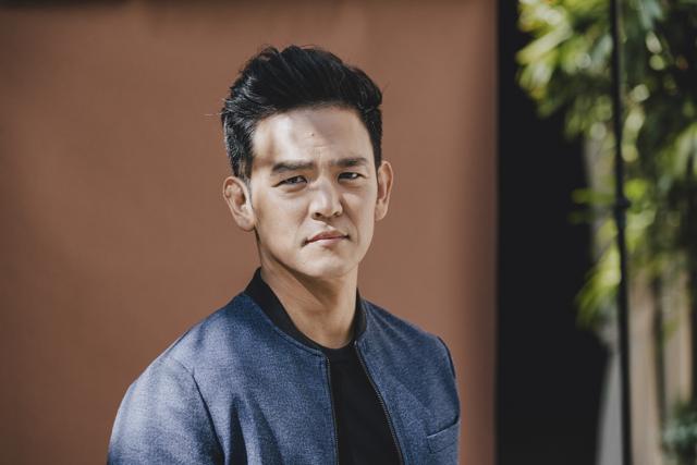 Actor John Cho in Beverly Hills. In “Star Trek Beyond,” the third film in the reimagined “Trek” universe, the helmsman Hikaru Sulu has a husband and a young daughter — but don’t expect the crew of the Enterprise to be as surprised as some fans were by the news that Sulu is gay. (NYT) Actor John Cho in Beverly Hills. In “Star Trek Beyond,” the third film in the reimagined “Trek” universe, the helmsman Hikaru Sulu has a husband and a young daughter — but don’t expect the crew of the Enterprise to be as surprised as some fans were by the news that Sulu is gay. (NYT)