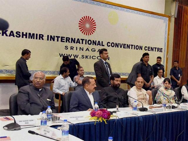 Union home minister Rajnath Singh chairing the meeting of All Party delegation with the Jammu and Kashmir Government, in Srinagar on Sunday, Sep 4, 2016. (PTI) Union home minister Rajnath Singh chairing the meeting of All Party delegation with the Jammu and Kashmir Government, in Srinagar on Sunday, Sep 4, 2016. (PTI)