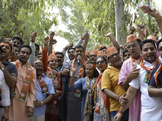 Members of the BJP protest against Azam Khan at the district headquarters in Ghaziabad on Wednesday. (Sakib Ali/HT Photo) Members of the BJP protest against Azam Khan at the district headquarters in Ghaziabad on Wednesday. (Sakib Ali/HT Photo)