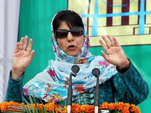 Mehbooba Mufti should resign if the agenda of alliance is not implemented within a time frame, PDP’s Muzaffar Hussain Baig said. (Sonu Mehta/HT File Photo) Mehbooba Mufti should resign if the agenda of alliance is not implemented within a time frame, PDP’s Muzaffar Hussain Baig said. (Sonu Mehta/HT File Photo)