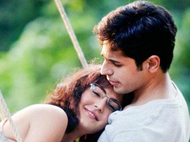 Sidharth plays a mathematician in Baar Baar Dekho. (YouTube) Sidharth plays a mathematician in Baar Baar Dekho. (YouTube)