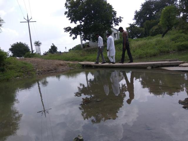 Crematorium ground for Dalits in Bhilwadia village in Shajapur district.(HT photo)