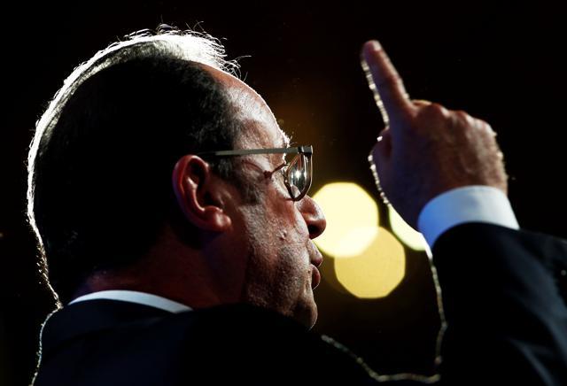French President Francois Hollande delivers a speech about democracy and terrorism in Paris. (AFP Photo)