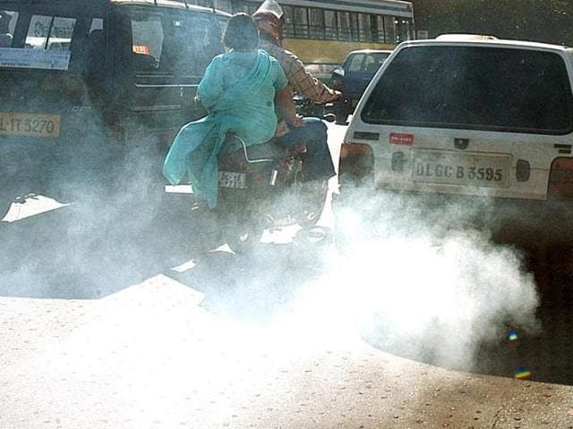 Major traffic junctions were found to be air pollution hotspots.(HT File Photo)