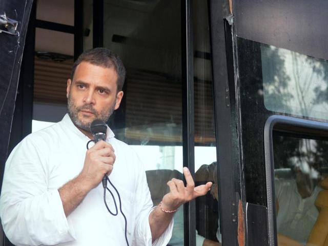 Congress vice-president Rahul Gandhi addresses supporters during his Kisan Yatra in Basti on Thursday.(PTI Photo) Congress vice-president Rahul Gandhi addresses supporters during his Kisan Yatra in Basti on Thursday.(PTI Photo)