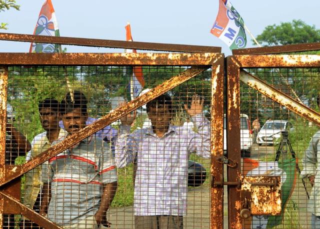 The state government has left the Nano factory shed untouched, though it has initiated the process of land return on war footing. (Ashok Nath Dey/HT Photo) The state government has left the Nano factory shed untouched, though it has initiated the process of land return on war footing. (Ashok Nath Dey/HT Photo)