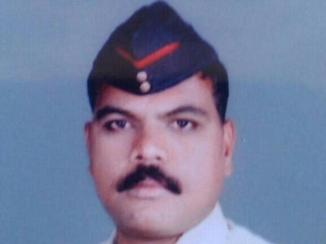 The constable, Vinod Kashinath Pardhi, 30, was facing a complaint filed by a woman officer who alleged that he had passed lewd comments and threatened her last year. The constable, Vinod Kashinath Pardhi, 30, was facing a complaint filed by a woman officer who alleged that he had passed lewd comments and threatened her last year.