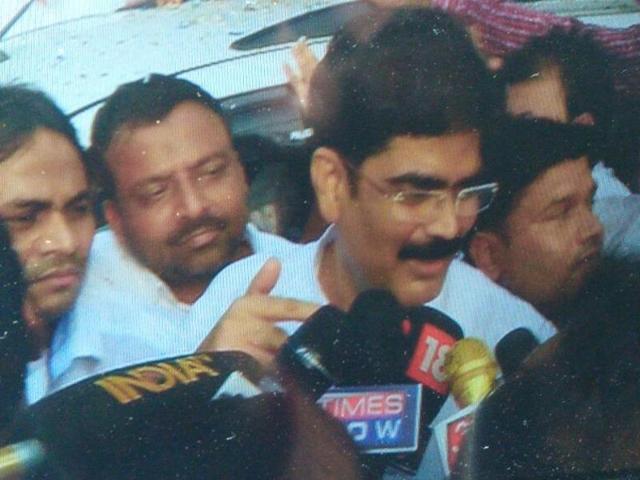 RJD leader Mohammad Shahabuddin talk to reporters after he walked out on bail. (TV grab) RJD leader Mohammad Shahabuddin talk to reporters after he walked out on bail. (TV grab)