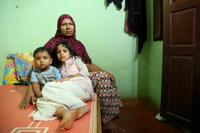 Mhd Aslam’s mother and sisters. An IUML worker, Aslam, was murdered to avenge the killing of Shibin CK. (MS Anas) Mhd Aslam’s mother and sisters. An IUML worker, Aslam, was murdered to avenge the killing of Shibin CK. (MS Anas)