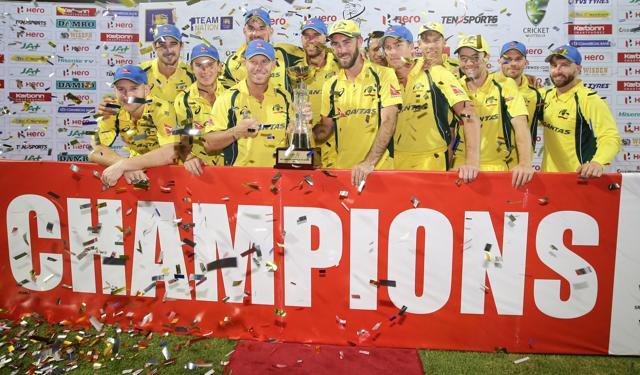 Australia's players pose after winning the final T20 international cricket match. (AFP Photo) Australia's players pose after winning the final T20 international cricket match. (AFP Photo)